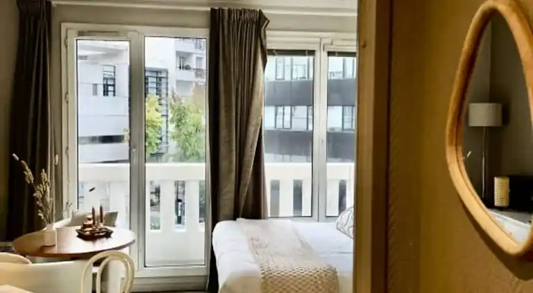 Apartment in Issy-les-Moulineaux