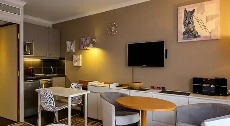 Apartment in Issy-les-Moulineaux