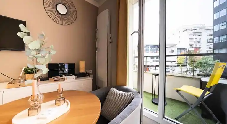 Apartment in Issy-les-Moulineaux