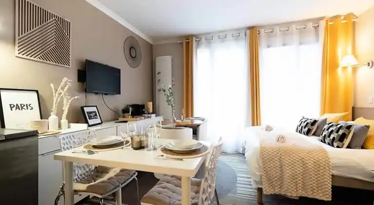 Apartment in Issy-les-Moulineaux