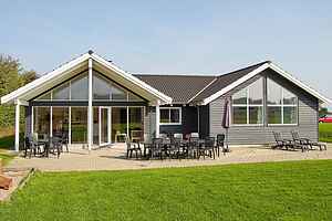 Luxuriöses Poolhaus mit Spa am Kegnæs Strand