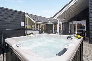 Familienfreundliches Ferienhaus mit Pool & Spa