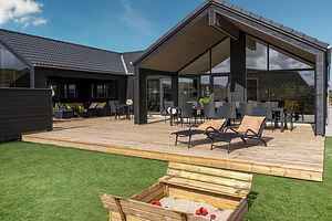 Großes Ferienhaus: Pool, Aktivitäten, Sauna