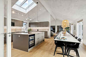 Luksus poolhus ved Marielyst – plads til 30