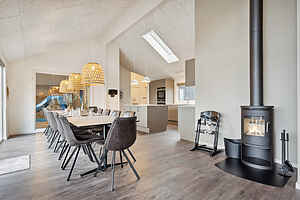 Modernt poolhus i Søndervig för 18 med spa