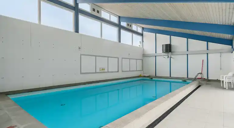 Lys feriebolig nær strand og pool i Dueodde