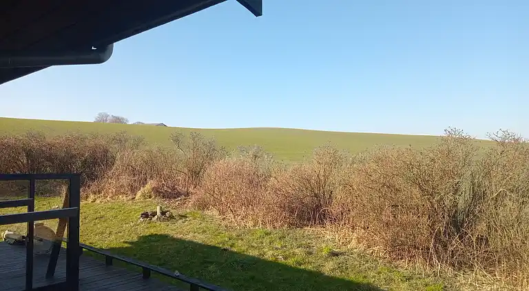 Hyggeligt sommerhus med havudsigt