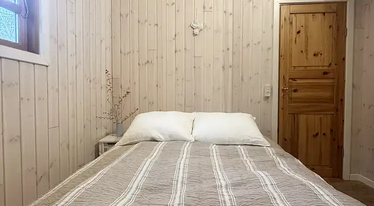 Hyggeligt og moderne sommerhus midt i skoven