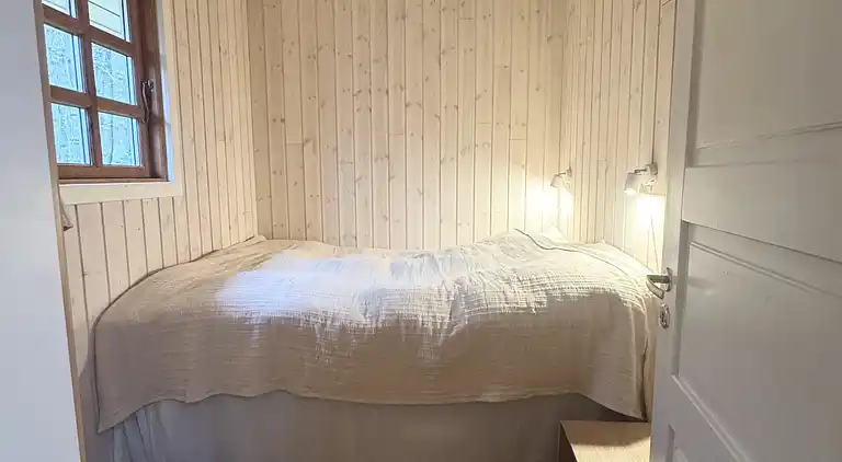 Hyggeligt og moderne sommerhus midt i skoven