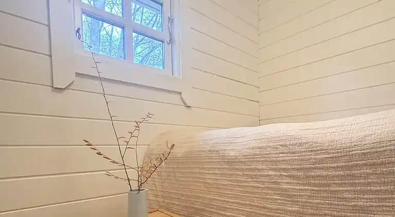 Hyggeligt og moderne sommerhus midt i skoven