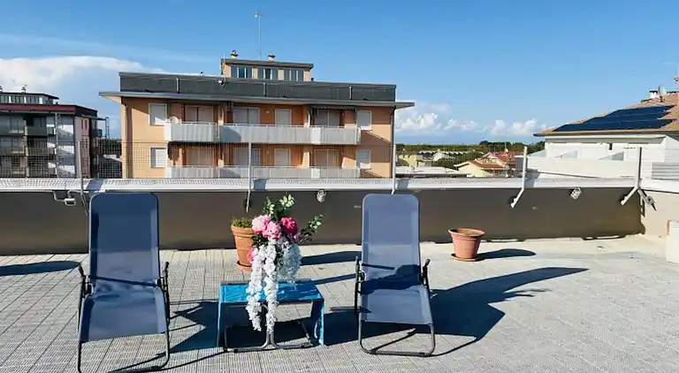 Spacious sea view flat with terrace