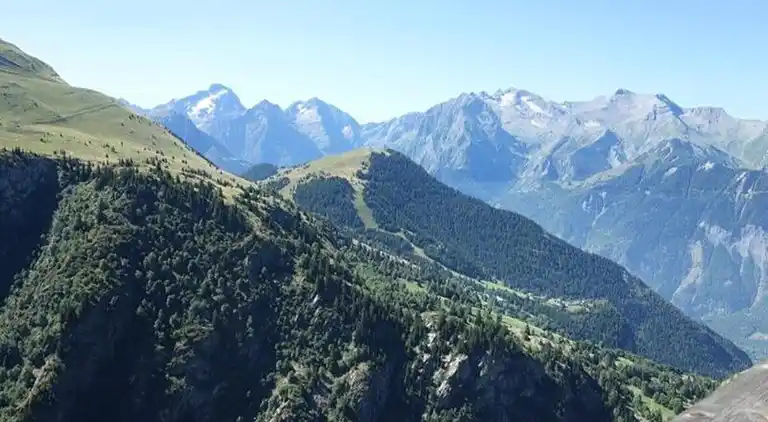 Apartment in Éclose-Est