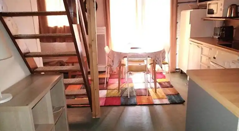 Apartment in Éclose-Est