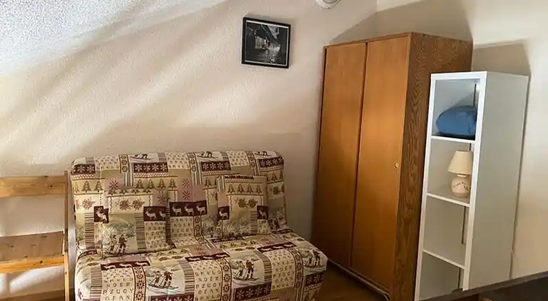 Apartment in Éclose-Est