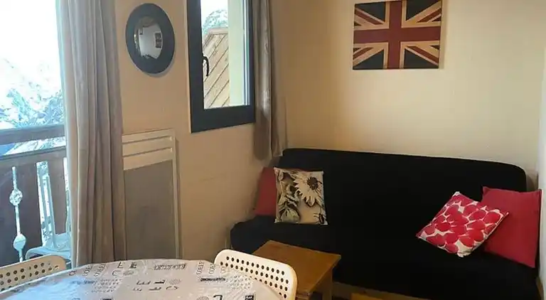 Apartment in Éclose-Est