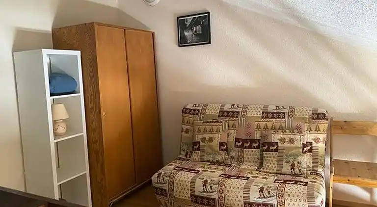 Apartment in Éclose-Est