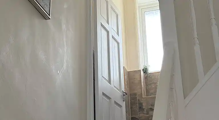 3-Bedroom Home with Conservatory – Abbey Wood, London