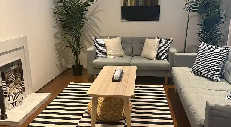 3-Bedroom Home with Conservatory – Abbey Wood, London