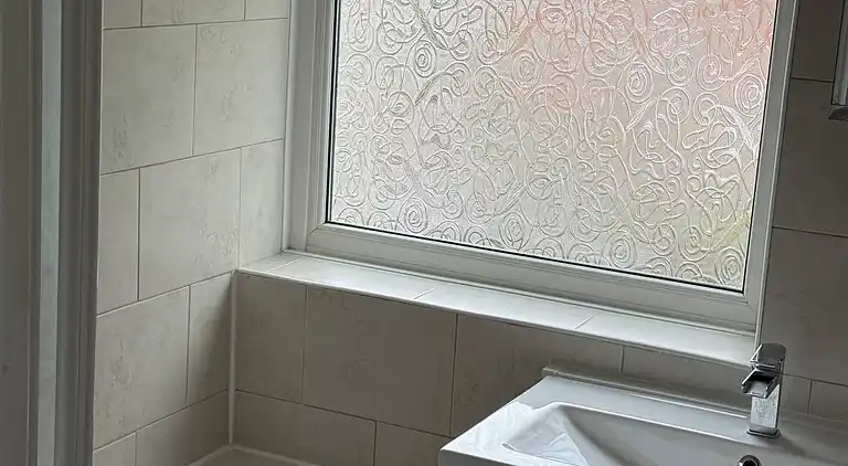 3-Bedroom Home with Conservatory – Abbey Wood, London