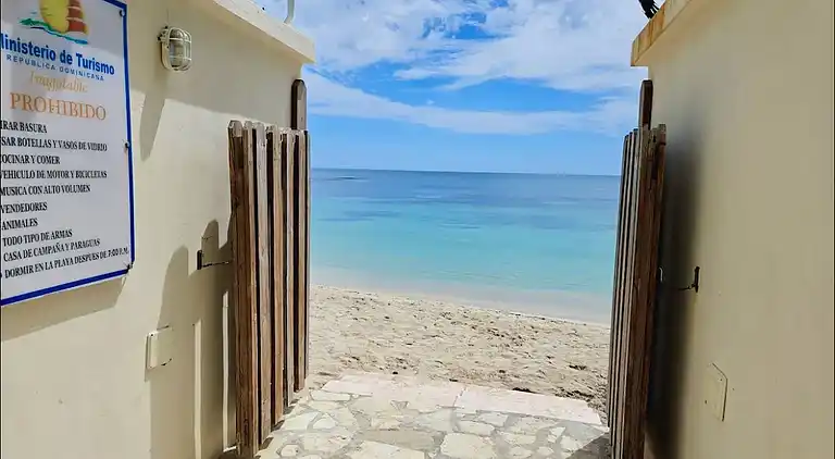 JuanDolio Penthouse, 3 Schlafzimmer, Strandlage gegenüber