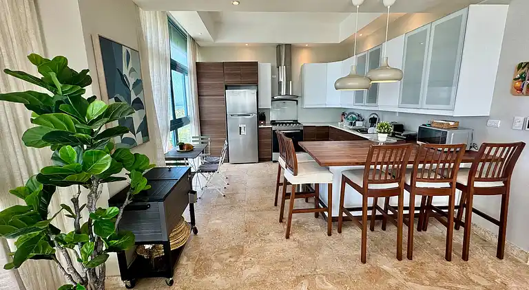 JuanDolio Penthouse, 3 Schlafzimmer, Strandlage gegenüber
