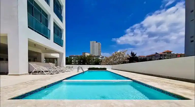 JuanDolio Penthouse, 3 Schlafzimmer, Strandlage gegenüber