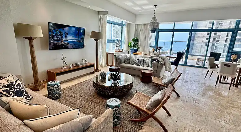 JuanDolio Penthouse, 3 Schlafzimmer, Strandlage gegenüber