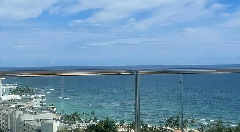 JuanDolio Penthouse, 3 Schlafzimmer, Strandlage gegenüber