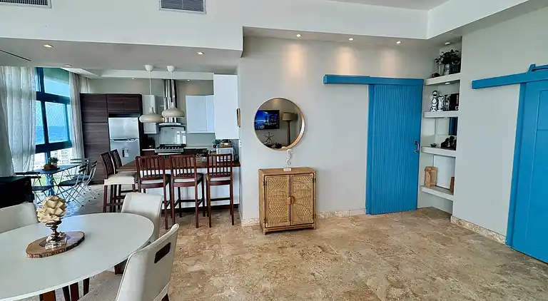 JuanDolio Penthouse, 3 Schlafzimmer, Strandlage gegenüber