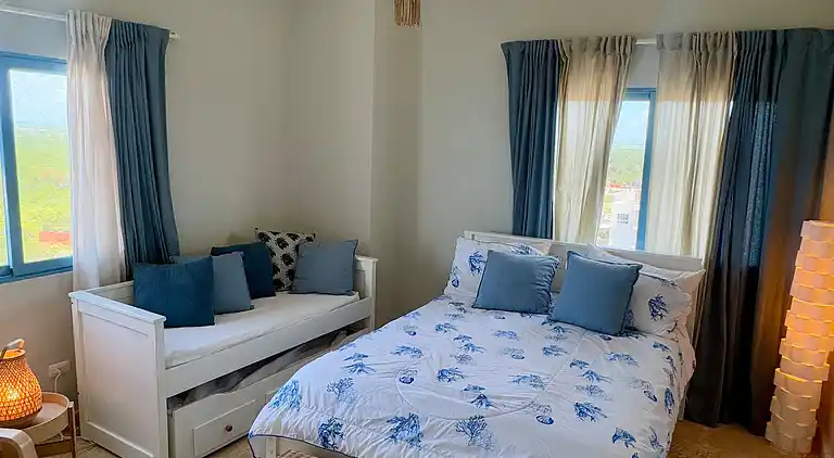 JuanDolio Penthouse, 3 Schlafzimmer, Strandlage gegenüber