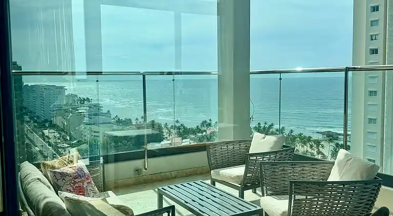 JuanDolio Penthouse, 3 Schlafzimmer, Strandlage gegenüber