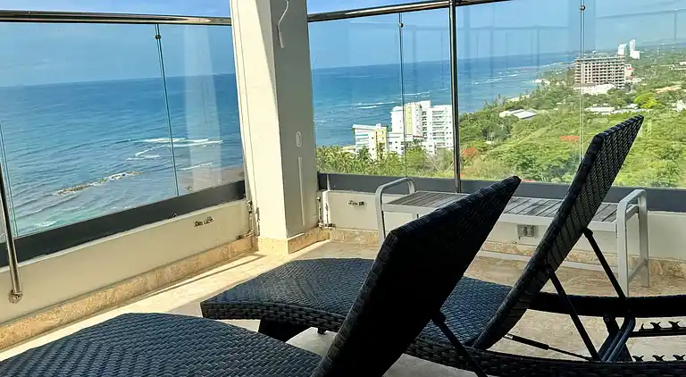 JuanDolio Penthouse, 3 Schlafzimmer, Strandlage gegenüber