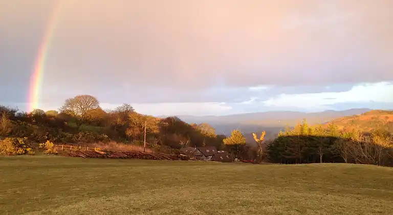 Luxuriöse walisische Holzhütte