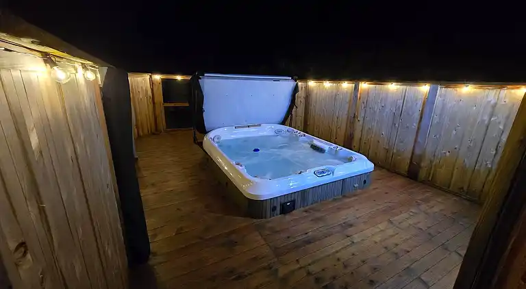 Luxuriöse walisische Holzhütte