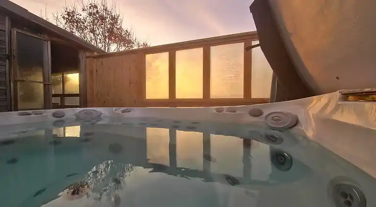 Luxuriöse walisische Holzhütte