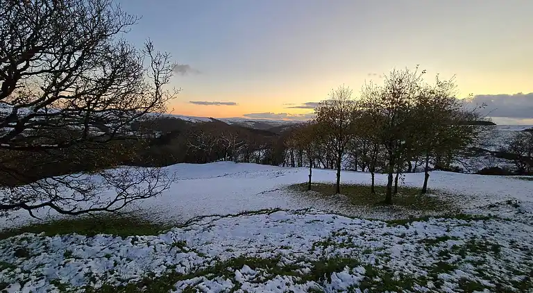 Luxuriöse walisische Holzhütte