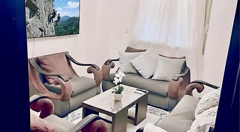 Elegantes Apartment - Sheikh Zayed Compound