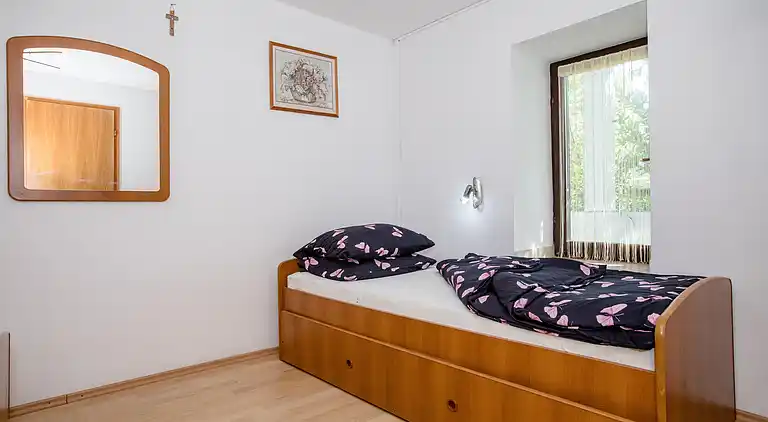 1-Zimmer-Ferienwohnung mit Balkon Lopar, Rab (A-12327-b)