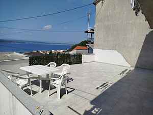 Two bedroom apartment with terrace and sea view Crikvenica