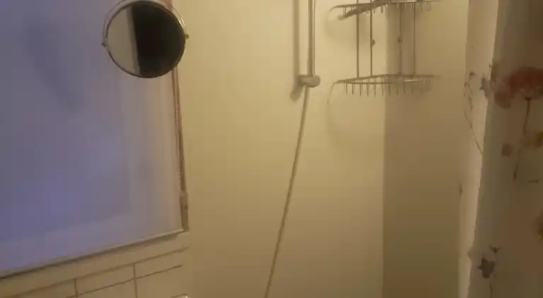 Hyggeligt sommerhus med havudsigt