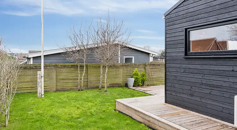 Charmant neu gebautes Ferienhaus 300 m zum Strand