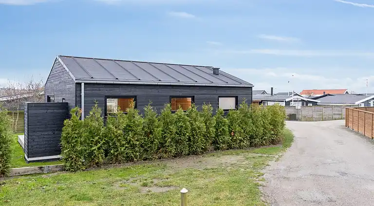 Charmant neu gebautes Ferienhaus 300 m zum Strand
