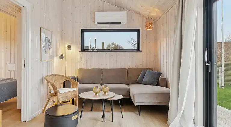 Charmant neu gebautes Ferienhaus 300 m zum Strand