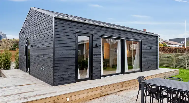 Charmant neu gebautes Ferienhaus 300 m zum Strand