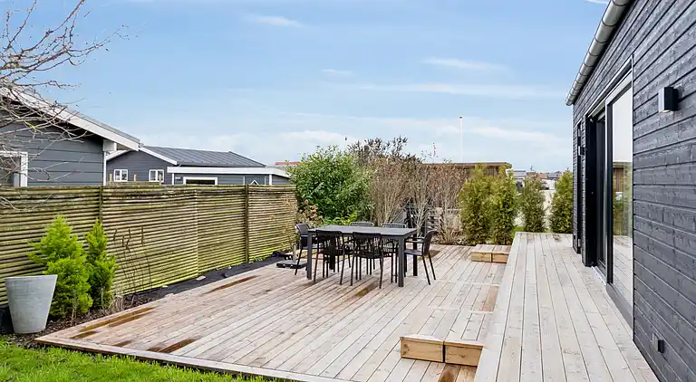 Charmant neu gebautes Ferienhaus 300 m zum Strand