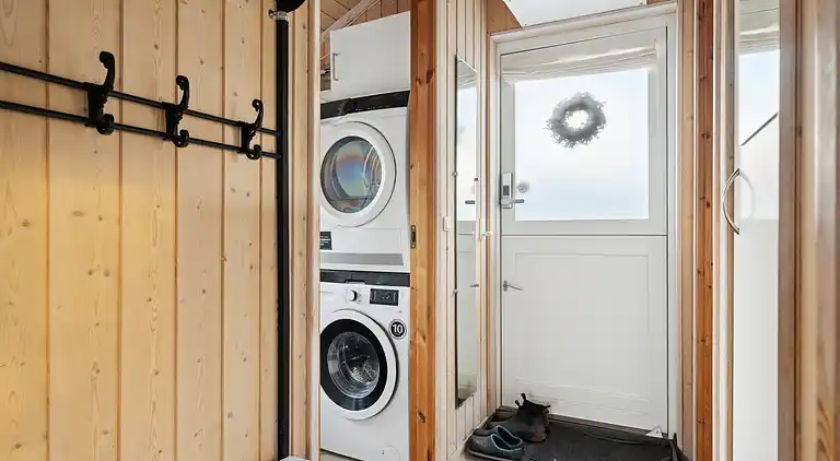 Flot sommerhus fra 2008 med ude spa