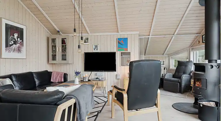 Flot sommerhus fra 2008 med ude spa