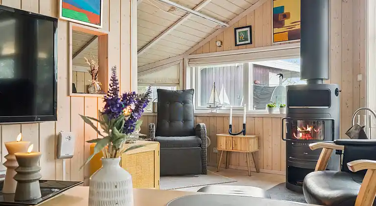 Flot sommerhus fra 2008 med ude spa