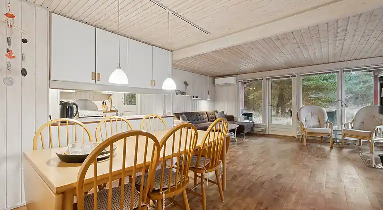 Naturnahes Ferienhaus nahe Meer und Strand