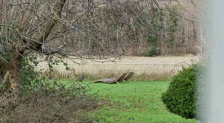 Idyllischer Hof von 1857 in Langelands Natur